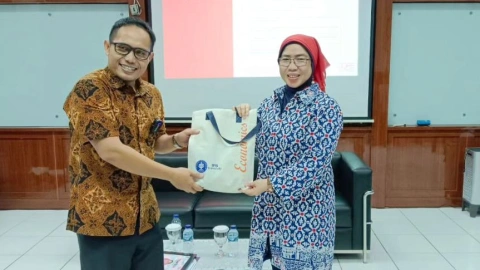 Direktur Eksekutif CORE Indonesia Mohammad Faisal pada Kuliah Tamu di IPB bertajuk "Pemikiran Sistem Ekonomi: Kapitalis, Sosialis dan Heterodoks serta Aplikasinya di Negara Maju dan Berkembang termasuk Indonesia".