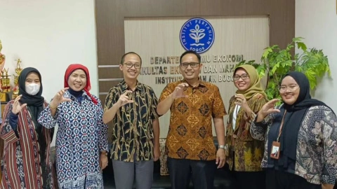 Direktur Eksekutif CORE Indonesia Mohammad Faisal pada Kuliah Tamu di IPB bertajuk "Pemikiran Sistem Ekonomi: Kapitalis, Sosialis dan Heterodoks serta Aplikasinya di Negara Maju dan Berkembang termasuk Indonesia".