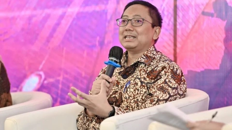 Pembicara Financial Track pada Seminar dan Peluncuran Buku G20 oleh CORE Indonesia dengan tema "Indonesia's Strategic Role in The G20: Expert Perspective"